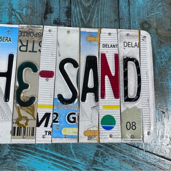Handmade "Toes in The Sand" Recycled License Plate Wall Art Decor - Picture 7 of 12